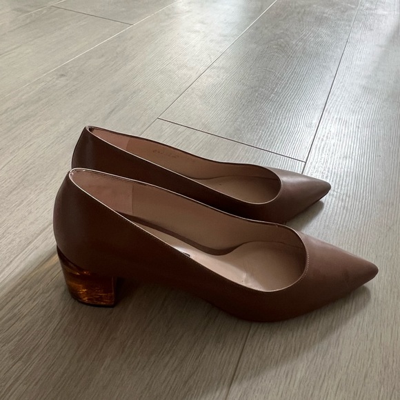 Stuart Weitzman Mid Heel Pumps - Picture 3 of 4